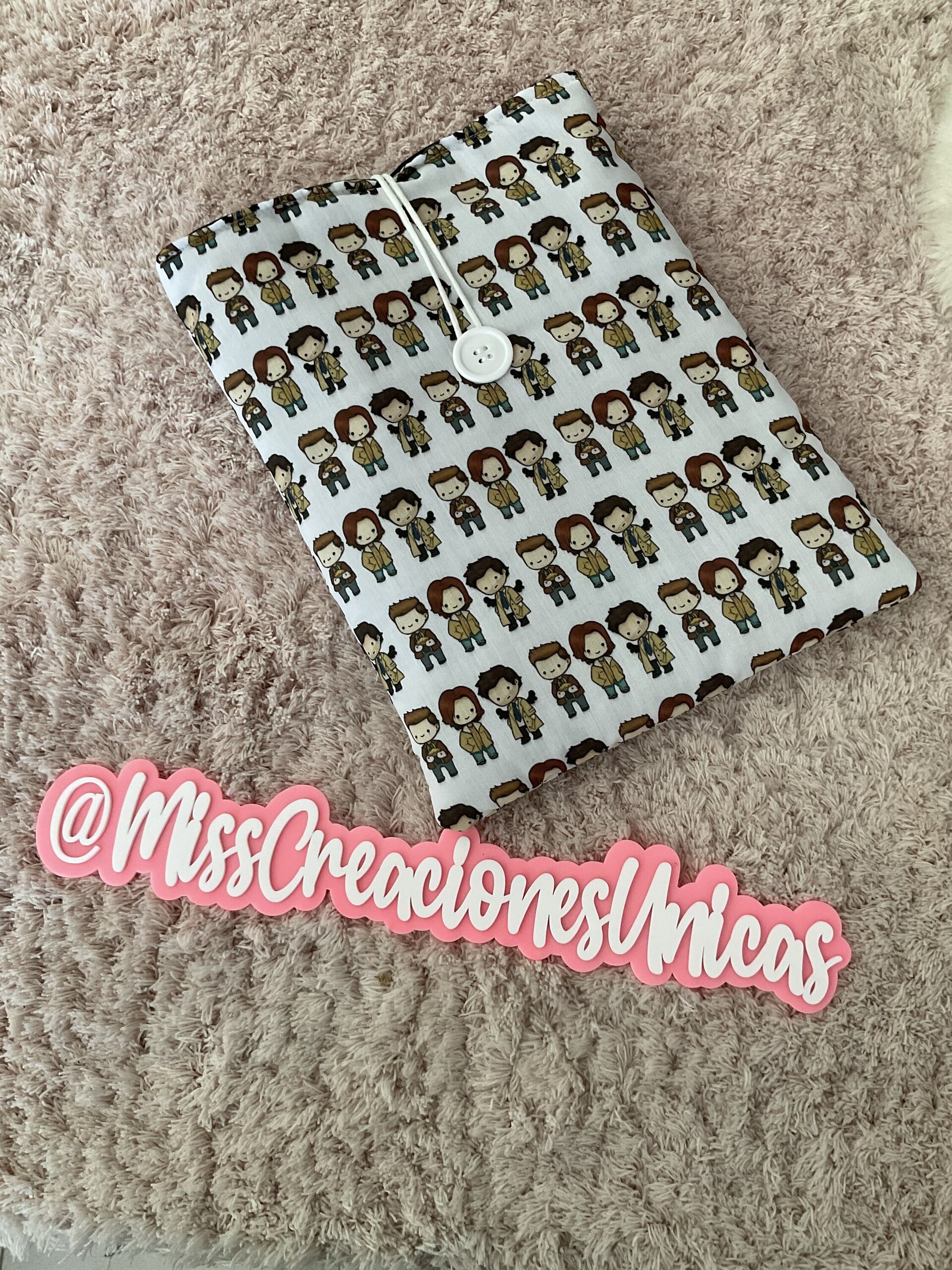 Funda para libro Sobrenatural - 24