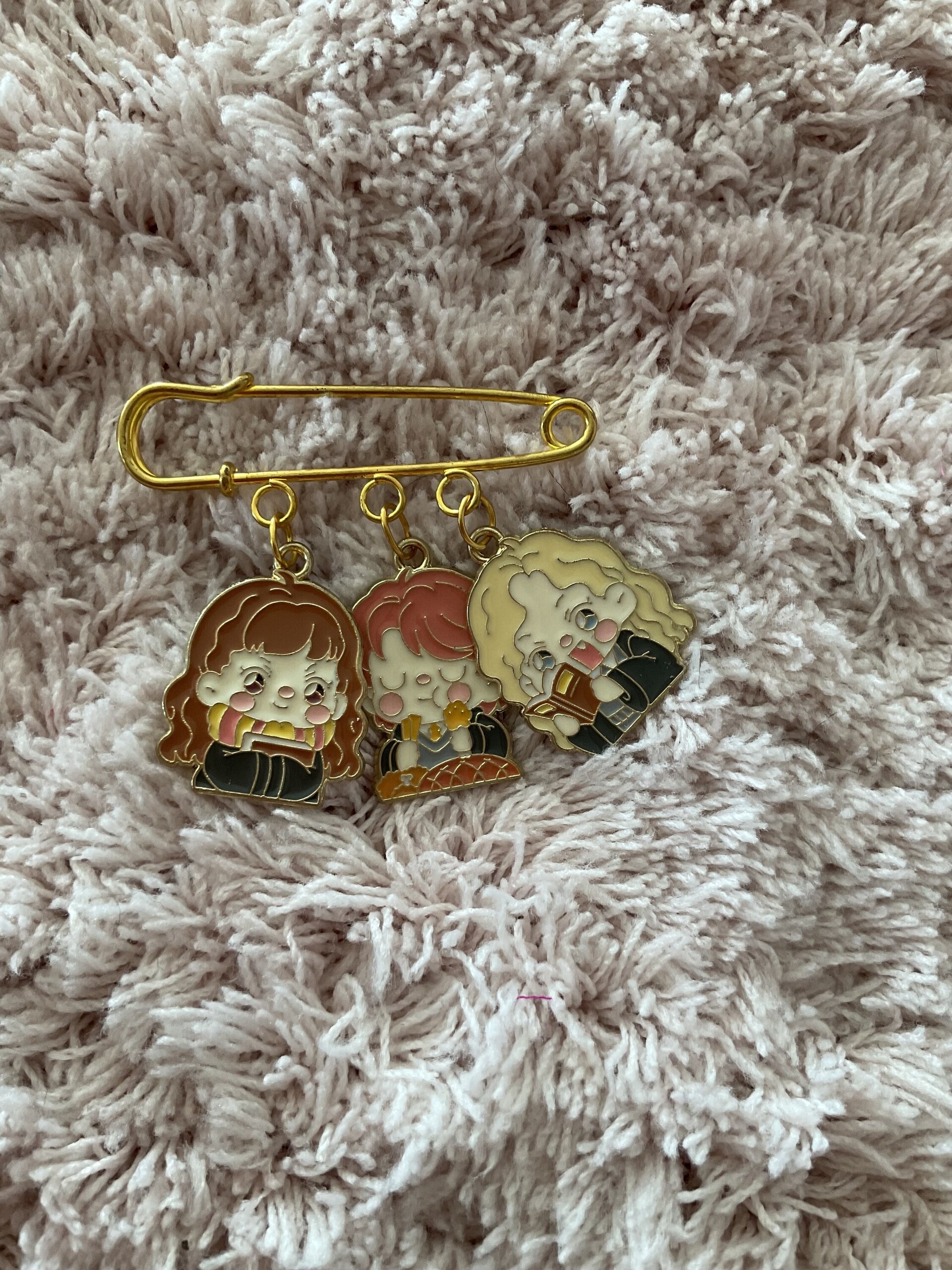 Broche H.P - 10