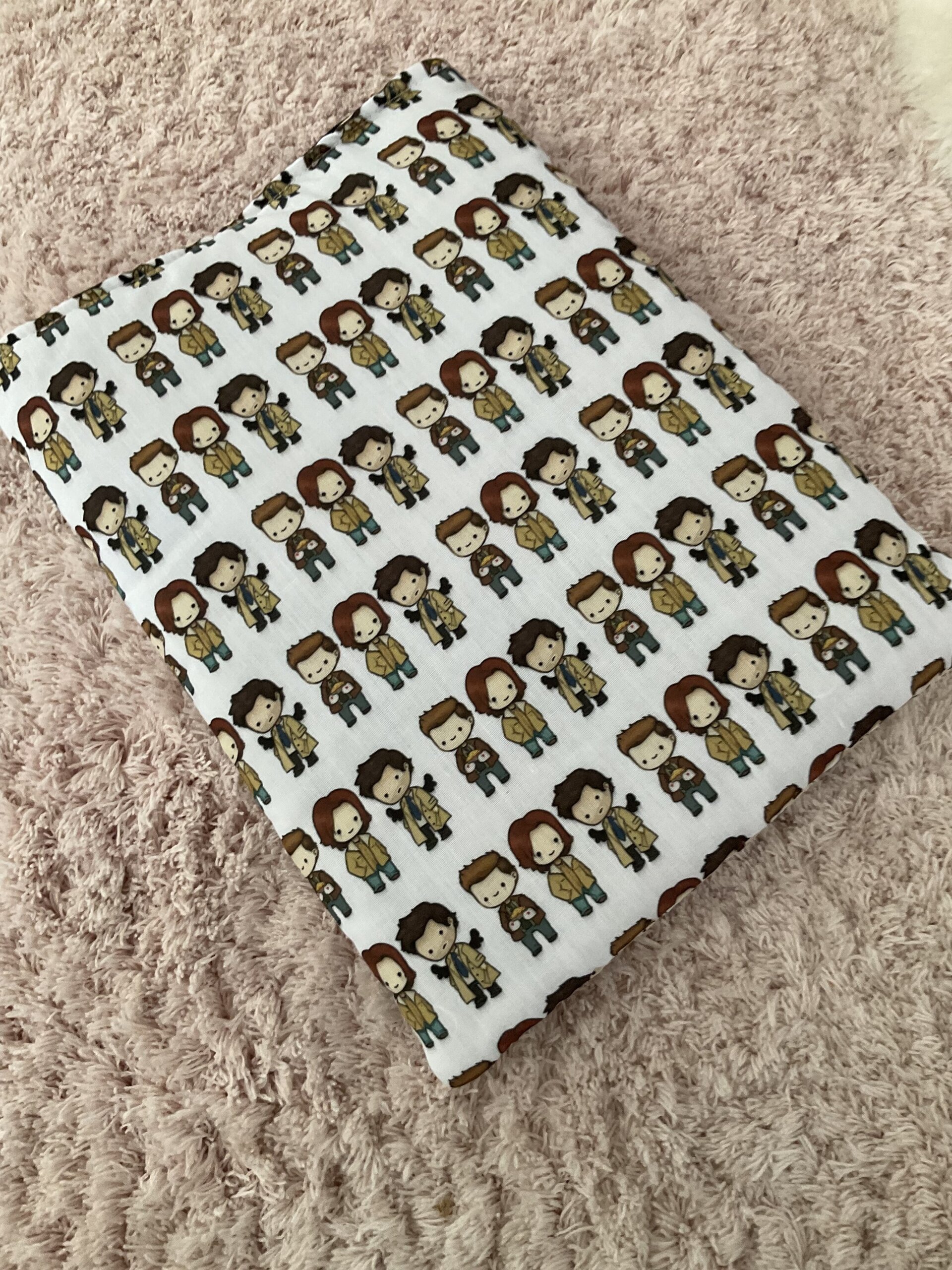 Funda para libro Sobrenatural - 27