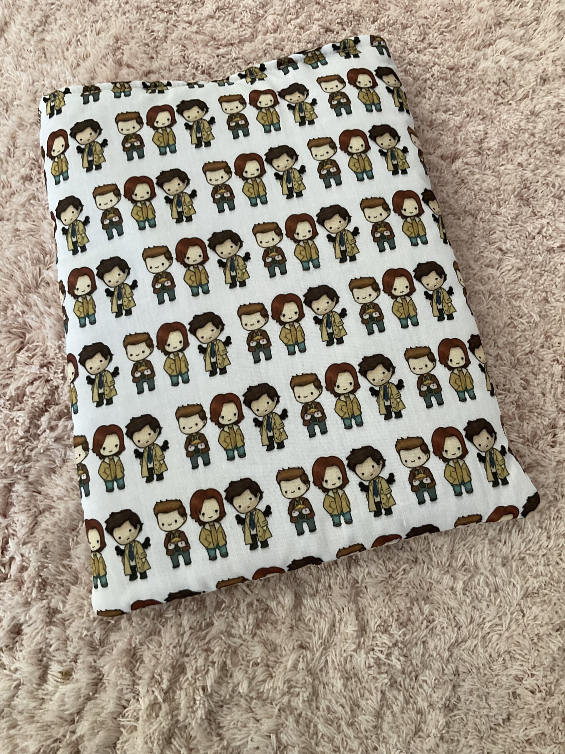 Funda para libro Sobrenatural - 19