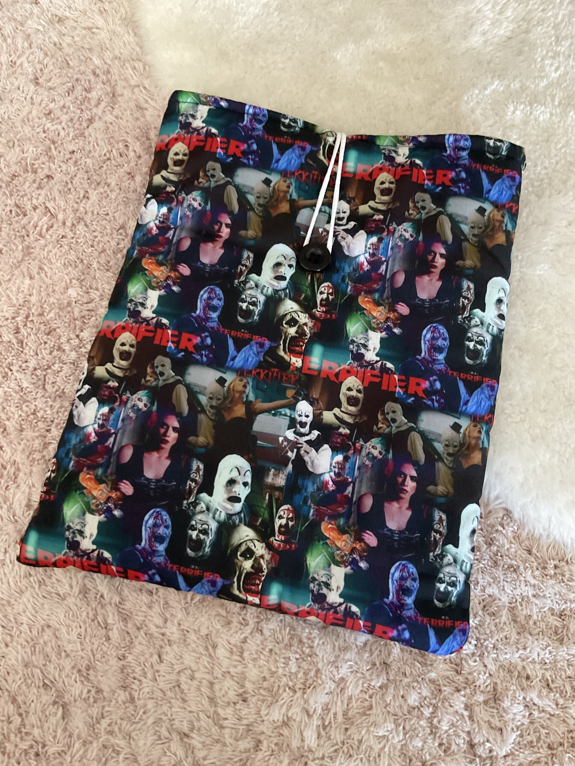 Funda libro Terrifier - 3